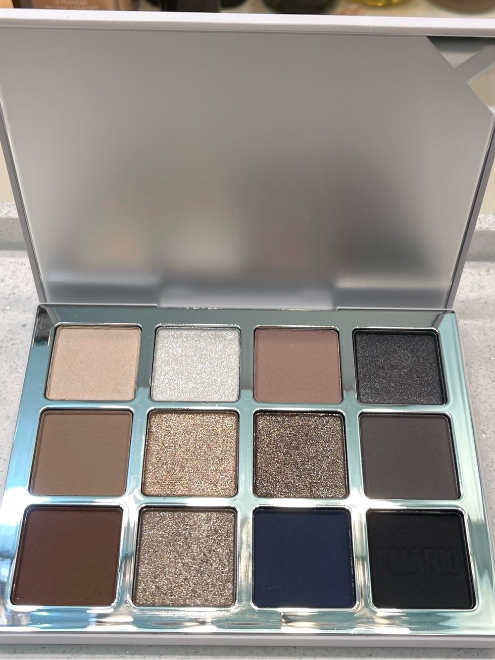 Makeup by Mario ~ ‘MOONLIGHT’ ~ Ethereal Eyes Eyeshadow Palette ~ Full Size BNIB - Picture 4 of 16